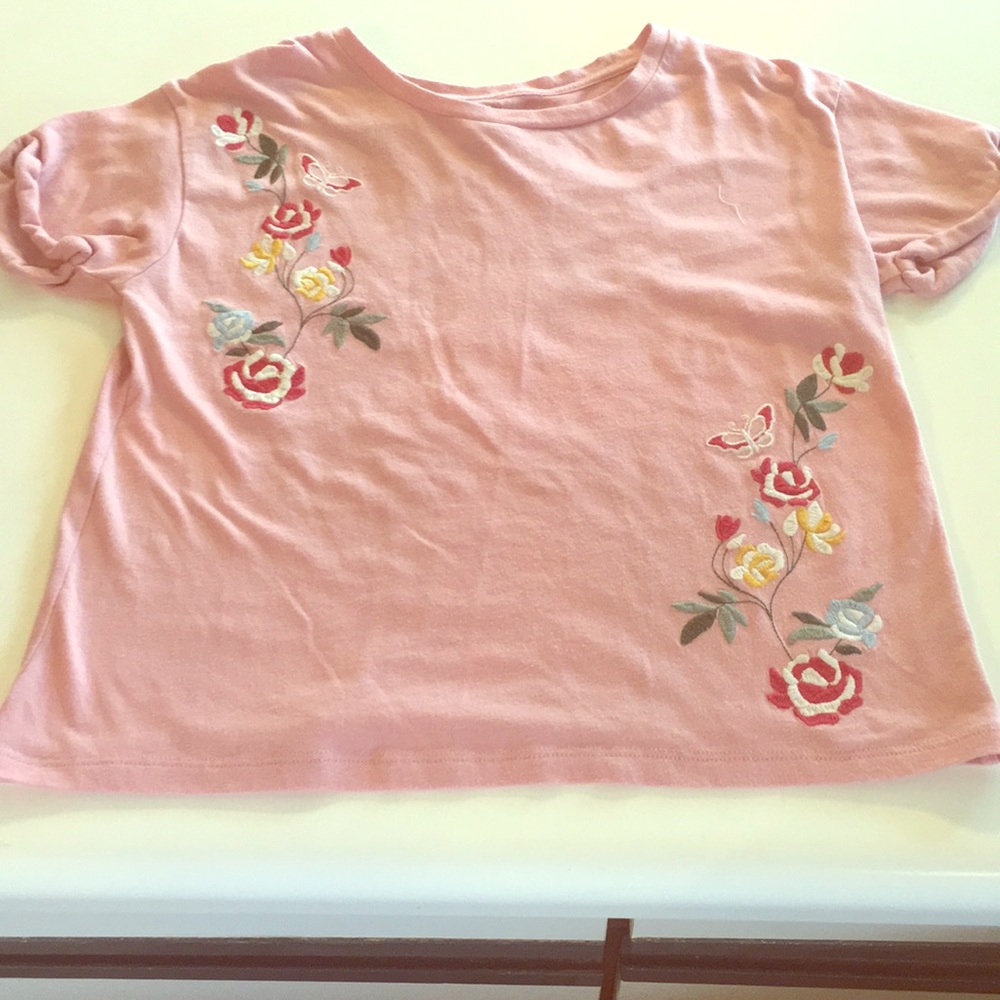 Cropped flower tee